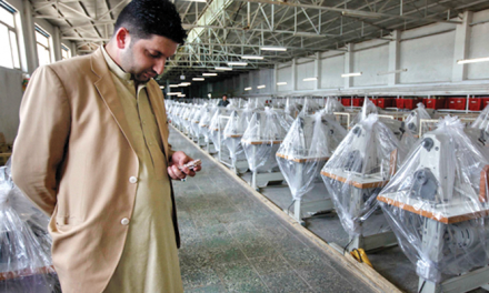 Afghanistan exploring measures to revive its textile industr