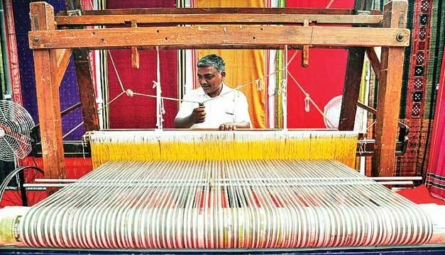 Need to raise infrastructure for quality goods in handloom exports