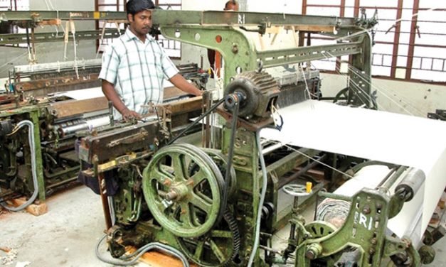 Power loom weavers demand subsidy for existing units
