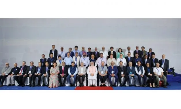 PM Modi meets with economists, industry experts ahead of Budget