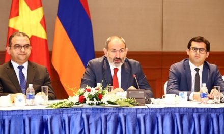 Armenian PM seeks to boost trade with Vietnam