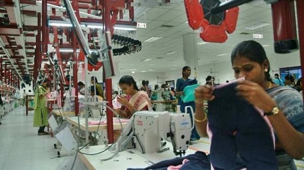 Tirupur textile exporters shift to air transport to meet year-end deadline