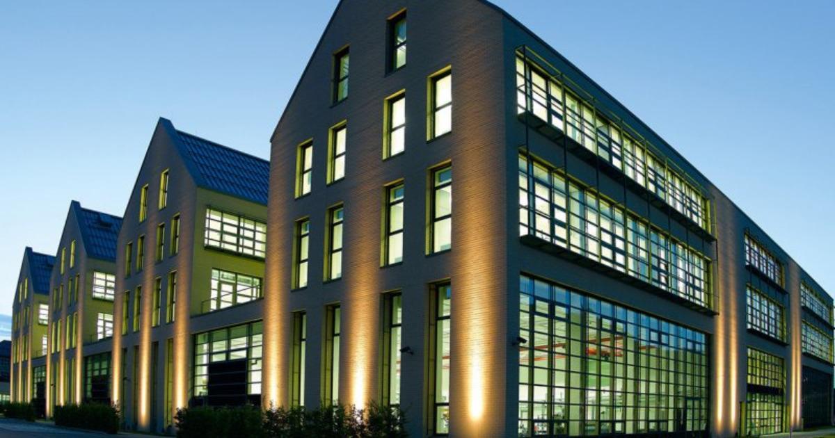 As important as the knitting machine<BR>Groz-Beckert engineers needles and parts for success