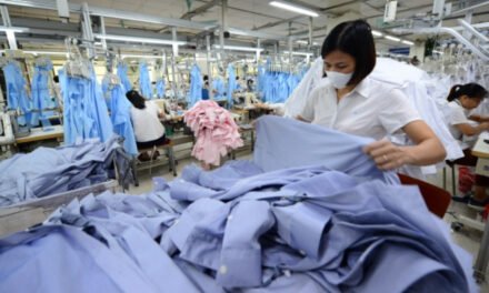 Vietnam’s textile industry facing difficulties due to lack of domestic supply