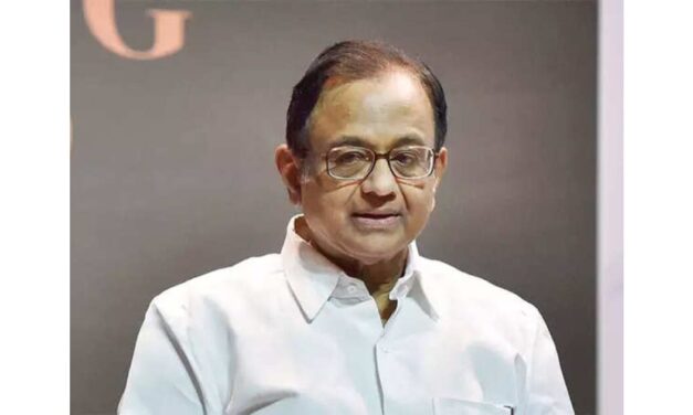 Govt. should cut import duties and help the textile industry achieve technological upgradation