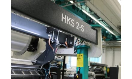 The HKS 2-S in E 44 sets new standards in outdoor wear, especially for mountain sports