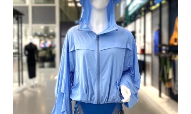 Outdoor clothing with sun protection made from a new tricot fabric in E44 – the big hit on the KARL MAYER