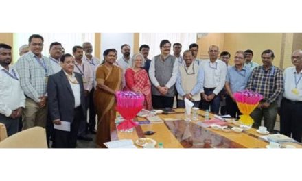 Secretary, Ministry of Textiles Reviews Activities of Textile Institutions, Export Councils, and Research Associations in Mumbai