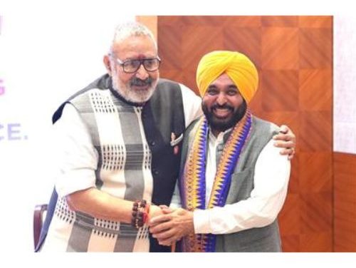 Punjab Offers Immense Opportunities in Textile Sector; Entrepreneurs Should Invest, Govt Will Extend Full Support