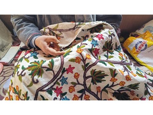 Jammu & Kashmir’s textile sector employs over 2.3 lakh, exports surpass Rs.850 crore in 2025-26