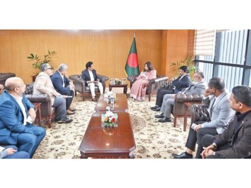 Bangladesh buying houses seek govt push to expand garment sourcing markets